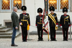 Das Grazer Bürgerkorps beim Besuch bei LH Mario Kunasek im Burggarten © Land Steiermark/Robert Binder; Verwendung bei Quellenangabe honorarfrei Das Grazer Bürgerkorps beim Besuch bei LH Mario Kunasek im Burggarten