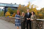 Cornelia Hagele (Tirol), Ulrike Königsberger-Ludwig (Staatssekretärin), LR Karlheinz Kornhäusl und Daniela Gutschi (Salzburg) auf dem Weg zur Pressekonferenz im Kunsthaus (v.l.) © Foto: Land Steiermark/Binder, bei Quellanangabe honorarfrei Cornelia Hagele (Tirol), Ulrike Königsberger-Ludwig (Staatssekretärin), LR Karlheinz Kornhäusl und Daniela Gutschi (Salzburg) auf dem Weg zur Pressekonferenz im Kunsthaus (v.l.)