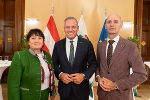 LH-Stv. Manuela Khom, LH Mario Kunasek, Finanzlandesrat Willibald Ehrenhöfer: "Erstmals seit Jahren sinkt die Neuverschuldung des Landes Steiermark." © Land Steiermark/Robert Binder; Verwendung bei Quellenangabe honorarfrei LH-Stv. Manuela Khom, LH Mario Kunasek, Finanzlandesrat Willibald Ehrenhöfer: "Erstmals seit Jahren sinkt die Neuverschuldung des Landes Steiermark."