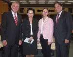 (v.r.) Landeshauptmann Mag. Franz Voves, Bildungslandesrätin Dr. Bettina Vollath, Elisabeth Meixner, Vizepräsidentin des Landesschulrates für Steiermark und Mag. Wolfgang Erlitz, amtsführen-der Präsident des Landesschulrates für Steiermark bei der Auftaktveranstaltung zum pädagogischen Schwerpunktthema „Bleib g’sund!“ für das Schuljahr 2006/2007 im Europasaal der Wirtschaftskam-mer Steiermark in Graz . (v.r.) Landeshauptmann Mag. Franz Voves, Bildungslandesrätin Dr. Bettina Vollath, Elisabeth Meixner, Vizepräsidentin des Landesschulrates für Steiermark und Mag. Wolfgang Erlitz, amtsführen-der Präsident des Landesschulrates für Steiermark bei der Auftaktveranstaltung zum pädagogischen Schwerpunktthema „Bleib g’sund!“ für das Schuljahr 2006/2007 im Europasaal der Wirtschaftskam-mer Steiermark in Graz .