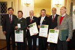 v.l.n.r: LH Mag. Franz Voves, Dr. Heinz Recla, Ehrenringträger Josef Pösinger, Viktor Frank, Landesrat Ing. Manfred Wegscheider und Univ.-Prof. Dr. Ingo Peyker im Weißen Saal der Grazer Burg. Foto: Melbinger v.l.n.r: LH Mag. Franz Voves, Dr. Heinz Recla, Ehrenringträger Josef Pösinger, Viktor Frank, Landesrat Ing. Manfred Wegscheider und Univ.-Prof. Dr. Ingo Peyker im Weißen Saal der Grazer Burg. Foto: Melbinger