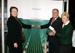 Der Landtag Steiermark und seine drei PräsidentInnen: Erster Präsident Siegfried Schrittwieser mit Zweiter Präsidentin Walburga Beutl (rechts) und Dritter Präsidentin Barbara Gross. Fotos: Landespressedienst Der Landtag Steiermark und seine drei PräsidentInnen: Erster Präsident Siegfried Schrittwieser mit Zweiter Präsidentin Walburga Beutl (rechts) und Dritter Präsidentin Barbara Gross. Fotos: Landespressedienst