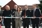 (v.l.n.r.) Soziallandesrat Dr. Kurt Flecker, Geschäftsführer Wilfried Butter, Katalin Moricz, Prim. Dr. Wolfgang Kubik und Bezirkshauptmann Alexander Majcan bei der feierlichen Eröffnung des neuen Kindertherapiezentrums. Foto: Landespressedienst (v.l.n.r.) Soziallandesrat Dr. Kurt Flecker, Geschäftsführer Wilfried Butter, Katalin Moricz, Prim. Dr. Wolfgang Kubik und Bezirkshauptmann Alexander Majcan bei der feierlichen Eröffnung des neuen Kindertherapiezentrums. Foto: Landespressedienst