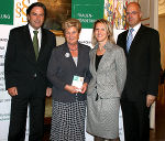 v.l.n.r.: Landeshauptmann Mag. Franz Voves, Walburga Beutl, zweite Präsidentin des Landtages Steiermark, Dr. Sabine Schulze-Bauer, Gleichbehandlungsbeauftragte des Landes Steiermark und Univ.-Prof. Dr. Wolfgang Mazal beim Festakt heute Vormittag im Weißen Saal der Grazer Burg. Foto Landespressedienst: Abdruck bei Quellenangabe honorarfrei. v.l.n.r.: Landeshauptmann Mag. Franz Voves, Walburga Beutl, zweite Präsidentin des Landtages Steiermark, Dr. Sabine Schulze-Bauer, Gleichbehandlungsbeauftragte des Landes Steiermark und Univ.-Prof. Dr. Wolfgang Mazal beim Festakt heute Vormittag im Weißen Saal der Grazer Burg. Foto Landespressedienst: Abdruck bei Quellenangabe honorarfrei.