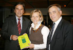 v.l.: Landeshauptmann Mag. Franz Voves, Landesrätin Mag. Kristina Edlinger-Ploder und der Vorsitzende des BSA Steiermark Dr. Wolfgang Messner, bei der Buchpräsentation in der Skybar des neuen Schloßbergrestaurants. Foto: Landespressedienst; Abdruck bei Quellenangabe honorarfrei v.l.: Landeshauptmann Mag. Franz Voves, Landesrätin Mag. Kristina Edlinger-Ploder und der Vorsitzende des BSA Steiermark Dr. Wolfgang Messner, bei der Buchpräsentation in der Skybar des neuen Schloßbergrestaurants. Foto: Landespressedienst; Abdruck bei Quellenangabe honorarfrei