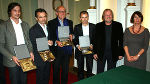Die Preisträger des Fischer-von-Erlach-Preises 2006, Landeshauptmann-Stellvertreter Dr. Kurt Flecker und Dr. Gertrude Celedin, Vorsitzende der Altstadtsach- verständigenkommission und des Vereins „Grazer Altstadt“, bei der Verleihung in der Alten Universität in Graz. Foto: Landespressedienst Die Preisträger des Fischer-von-Erlach-Preises 2006, Landeshauptmann-Stellvertreter Dr. Kurt Flecker und Dr. Gertrude Celedin, Vorsitzende der Altstadtsach- verständigenkommission und des Vereins „Grazer Altstadt“, bei der Verleihung in der Alten Universität in Graz. Foto: Landespressedienst