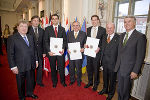 vl: Prof. Dr. h.c. Mathias Kleinert; Landeshauptmann Mag. Franz Voves; die Preis-träger Dr.Christoph P. Mitterer, Prof. Dr. Michele Zanetti und Dr. Björn Weber; Prof. Dr. h.c. Gün-ther A. Ganser und Landesamtsdirektor Dr. Gerhard Ofner. Foto Fischer vl: Prof. Dr. h.c. Mathias Kleinert; Landeshauptmann Mag. Franz Voves; die Preis-träger Dr.Christoph P. Mitterer, Prof. Dr. Michele Zanetti und Dr. Björn Weber; Prof. Dr. h.c. Gün-ther A. Ganser und Landesamtsdirektor Dr. Gerhard Ofner. Foto Fischer