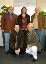 v.l.: Mag. Dr. Kurt Fauland, MMag. Ute Pöllinger (Umweltanwältin), Christian Lahousen, Mag. Christopher Grunert und Klaudia Sonnleitner präsentierten den Tätigkeitsbericht 2007. Foto: Landespressedienst v.l.: Mag. Dr. Kurt Fauland, MMag. Ute Pöllinger (Umweltanwältin), Christian Lahousen, Mag. Christopher Grunert und Klaudia Sonnleitner präsentierten den Tätigkeitsbericht 2007. Foto: Landespressedienst