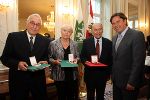 (von links). Nationalrat a.D. Univ.-Prof. Dr. Helmut Seel, Sieglinde Zach, Landesleiterin der „Katastrophenhilfe Österreichischer Frauen“, der frühere ORF-Landesintendant Emil Breisach und Landeshauptmann Mag. Franz Voves. Foto: Robert Frankl (von links). Nationalrat a.D. Univ.-Prof. Dr. Helmut Seel, Sieglinde Zach, Landesleiterin der „Katastrophenhilfe Österreichischer Frauen“, der frühere ORF-Landesintendant Emil Breisach und Landeshauptmann Mag. Franz Voves. Foto: Robert Frankl