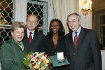 (von links): Landeshauptmann Waltraud Klasnic, Rupert Tunner (Große Humanitas-Medaille), Pauline Riesel-Soumare (Jugend-Humanitas-Medaille) und Univ.-Prof. DDr. Gerald Schöpfer. Fotos: Stuhlhofer/Wolf (von links): Landeshauptmann Waltraud Klasnic, Rupert Tunner (Große Humanitas-Medaille), Pauline Riesel-Soumare (Jugend-Humanitas-Medaille) und Univ.-Prof. DDr. Gerald Schöpfer. Fotos: Stuhlhofer/Wolf