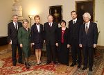 von links: Univ.-Prof. DDr. Gerald Schöpfer, LH Waltraud Klasnic, Angelika Kresch, Alt-Landeshauptmann Dr. Josef Krainer, Pranka und Lojze Peterle, Thomas Kenner. Foto Fischer von links: Univ.-Prof. DDr. Gerald Schöpfer, LH Waltraud Klasnic, Angelika Kresch, Alt-Landeshauptmann Dr. Josef Krainer, Pranka und Lojze Peterle, Thomas Kenner. Foto Fischer