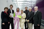 Zweiter Medientag im Messecenter Graz (von links) Dr. Eva Gerner vom ungarischen Fernsehen, Stipe Jeric, Direktor von RTS/Tele59 Maribor, DDr. Gabriele Russ, FH-Studiengangsleiterin, Landeshauptmann Waltraud Klasnic, Bundesrat Prof. Herwig Hösele, Dr. Stjepan Malovic vom Internationalen Zentrum für Journalistenausbildung in Zagreb und FH-Studiengangsleiter Mag. Dr. Heinz M. Fischer. Foto: Stuhlhofer. Zweiter Medientag im Messecenter Graz (von links) Dr. Eva Gerner vom ungarischen Fernsehen, Stipe Jeric, Direktor von RTS/Tele59 Maribor, DDr. Gabriele Russ, FH-Studiengangsleiterin, Landeshauptmann Waltraud Klasnic, Bundesrat Prof. Herwig Hösele, Dr. Stjepan Malovic vom Internationalen Zentrum für Journalistenausbildung in Zagreb und FH-Studiengangsleiter Mag. Dr. Heinz M. Fischer. Foto: Stuhlhofer.