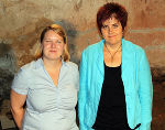Archäologin Astrid Steinegger und Anthropologin Silvia Renhart (r.) wollen das Rätsel um die Skelette unter der Grazer Burg lösen. Archäologin Astrid Steinegger und Anthropologin Silvia Renhart (r.) wollen das Rätsel um die Skelette unter der Grazer Burg lösen.