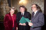 von links: Landeshauptmann Waltraud Klasnic mit den Landeskultur-Preisträgern Wolfgang Bauer und Wolfgang Herzig. Foto: Fischer von links: Landeshauptmann Waltraud Klasnic mit den Landeskultur-Preisträgern Wolfgang Bauer und Wolfgang Herzig. Foto: Fischer