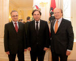 Oberstaatsanwalt Karl Gasser, LH Franz Voves und der Doyen des steirischen Korps der Konsuln Johannes Hornig, v.l. © Schüttbacher/Landespressedienst Oberstaatsanwalt Karl Gasser, LH Franz Voves und der Doyen des steirischen Korps der Konsuln Johannes Hornig, v.l.