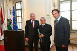 LH Voves und LH-Stv. Schützenhöfer verliehen SCHAFFER Heribert die Goldene Medaille für Verdienste um die Republik Österreich.