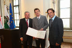 LH Voves und LH-Stv. Schützenhöfer verliehen LESKY Jürgen die Goldene Medaille für Verdienste um die Republik Österreich.