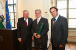 LH Voves und LH-Stv. Schützenhöfer verliehen PETRITSCH Hans die Goldene Medaille für Verdienste um die Republik Österreich.