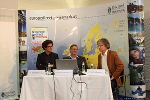 Moderator Christian Sakulin in Diskussion mit Michael Narodoslawsky und Adolf Gross © europe direct Steiermark / Johannes Steinbach (alle Fotos) Moderator Christian Sakulin in Diskussion mit Michael Narodoslawsky und Adolf Gross