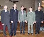 Mag. Gerhard Widmann mit den Referenten Brigadier Mag. Günter Eisl, Dr. Christian Schmitzer, Oberst Johann Aigner und Univ. Dozent Mag. Dr. Arnulf Hartl. Fotos: Landespressedienst Mag. Gerhard Widmann mit den Referenten Brigadier Mag. Günter Eisl, Dr. Christian Schmitzer, Oberst Johann Aigner und Univ. Dozent Mag. Dr. Arnulf Hartl. Fotos: Landespressedienst