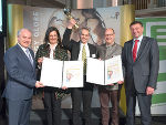 LR Johann Seitinger (li.) und LR Jörg Leichtfried (re.) gratulierten den Gesamtsiegern des Energy Globe Styria Award Gabriele Maria Straka und Hans-Jörg Paier (Brau Union) sowie Edgar Ahn (BDI-BioEnergyInternational) (v.l.)