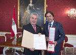 Franz Voves erhielt heute das Große Goldene Ehrenzeichen der Republik am Bande von Bundespräsident Heinz Fischer