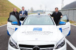 Christian Buchmann, Jörg Leichtfried und Michael Schickhofer (v.l.) gaben in Gratkorn den Startschuss für die erste Fahrt eines selbstfahrendes Autos in Österreich.