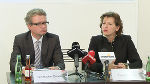 Bildungslandesrätin Ursula Lackner präsentierte gemeinsam mit ihrem Regierungskollegen Christopher Drexler (l.) die Neuerungen im Berufsschulwesen. © steiermark.at Bildungslandesrätin Ursula Lackner präsentierte gemeinsam mit ihrem Regierungskollegen Christopher Drexler (l.) die Neuerungen im Berufsschulwesen. © steiermark.at