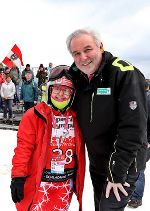 Der Skirennläuferin Birgit Gebhardt konnte Landeshauptmann Hermann Schützenhöfer gleich vor Ort zu ihrer Silbermedaille im Super-G gratulieren