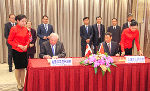 Unterzeichnung des Partnerschaftsabkommens: LH Hermann Schützenhöfer und Bgm. Ying Yong in Shanghai