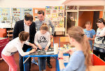 Die Schülerinnen und Schüler tauchten in die Welt des Handwerks ein. Die Schülerinnen und Schüler tauchten in die Welt des Handwerks ein.