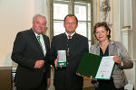 Zum Dank für seinen großartigen Einsatz für die Gemeinde Kaindorf an der Sulm erhielt Bgm.a.D. Kurt Stessl das Große Ehrenzeichen der Gemeinde Kaindorf an der Sulm