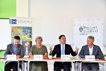 In der Südweststeiermark sind der Ausbau der Infrastruktur und des Breitband-Internets in Verbindung mit der Koralmbahn die größten regionalen Chancen, sind sich die Verantwortlichen einig. In der Südweststeiermark sind der Ausbau der Infrastruktur und des Breitband-Internets in Verbindung mit der Koralmbahn die größten regionalen Chancen, sind sich die Verantwortlichen einig.