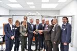 LH-Stv. Michael Schickhofer eröffnete mit den Partnerinnen und Partnern das bfi-Kuka-Robotik-College in Deutschlandsberg.