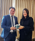 LH-Stv. Michael Schickhofer bei Ministerin Reem bint Ebrahim al Hashimi in Abu Dhabi.