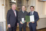 Mit dem Großen Ehrenzeichen des Landes Steiermark wurde Bgm. a.D. Josef Baumhackl für seine großen Bemühungen um die Gemeinde Vasoldsberg geehrt.