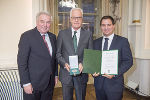 Stadtrat a.D. Gerhard Rüsch wurde ebenso für seinen großen Einsatz um die Stadt Graz mit dem Großen Ehrenzeichen des Landes Steiermark ausgezeichnet.