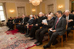 Zur feierlichen Überreichung waren zahlreiche Ehrengäste in den Weißen Saal der Grazer Burg gekommen.