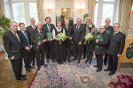 Neben der Überreichung der Ehrenmitgliedschaft an Franz Voves zeichnete LH Schützenhöfer acht weitere Persönlichkeiten mit dem Goldenen Ehrenzeichen der Historischen Landeskommission aus.