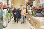 In Paldau besuchte Schützenhöfer das innovative Unternehmen niceshops GmbH, das Online-Shop-Lösungen anbietet.