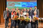 LR Johann Seitinger (l.) und LH-Stv. Michael Schickhofer (3.v.r.) beim Festakt zur 50. Jahrestag der Markterhebung von St. Marein im Mürztal.