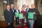 Michael Krainer, Landeshauptmann Hermann Schützenhöfer, Klaus Eberhartinger, Elisabeth Gürtler-Mauthner, der Obmann des Josef Krainer-Gedenkwerks Gerald Schöpfer und Thomas Spitzer (v.l.) bei der Verleihung der Josef-Krainer-Preise. Michael Krainer, Landeshauptmann Hermann Schützenhöfer, Klaus Eberhartinger, Elisabeth Gürtler-Mauthner, der Obmann des Josef Krainer-Gedenkwerks Gerald Schöpfer und Thomas Spitzer (v.l.) bei der Verleihung der Josef-Krainer-Preise.