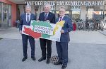 Die neue Forschungsachse Süd: LH Peter Kaiser, LH Hermann Schützenhöfer und LH Hans Niessl bei Joanneum Research in Weiz. © Bilder: Joanneum Research/Schwarzl; Verwendung bei Quellenangabe honorarfrei Die neue Forschungsachse Süd: LH Peter Kaiser, LH Hermann Schützenhöfer und LH Hans Niessl bei Joanneum Research in Weiz.