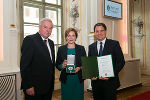 Die ehemalige Nationalratsabgeordnete der Grünen, Judith Schwentner, erhielt für ihren politischen und sozialen Einsatz das Große Ehrenzeichen des Landes Steiermark.