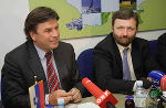 LH Franz Voves bei der gemeinsamen Pressekonferenz mit dem slowenischen Regionalminister Ivan Zagar in Laibach. LH Franz Voves bei der gemeinsamen Pressekonferenz mit dem slowenischen Regionalminister Ivan Zagar in Laibach.