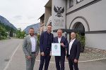 Thomas Rauninger (Bürgermeister von Eisenerz), Geschäftsführer Markus Riedler, Landeshauptmann Mario Kunasek, Geschäftsführer Thomas Caser (v.l.)
© Land Steiermark Thomas Rauninger (Bürgermeister von Eisenerz), Geschäftsführer Markus Riedler, Landeshauptmann Mario Kunasek, Geschäftsführer Thomas Caser (v.l.)