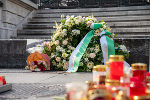 Kranz des Landeshauptmannes der Steiermark am Grazer Hauptplatz © Land Steiermark/Robert Binder; Verwendung bei Quellenangabe honorarfrei Kranz des Landeshauptmannes der Steiermark am Grazer Hauptplatz