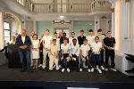 Würdigungsfeier in der Aula der Alten Universität: LH Mario Kunasek mit den ausgezeichneten jungen Fußballern © Land Steiermark/Robert Frankl; Verwendung bei Quellenangabe honorarfrei Würdigungsfeier in der Aula der Alten Universität: LH Mario Kunasek mit den ausgezeichneten jungen Fußballern