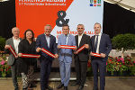 ASFINAG-Vorstand Herbert Kasser, Verkehrslandesrätin Claudia Holzer, Landeshauptmann Mario Kunasek, Verkehrsminister Peter Hanke, der burgenländische Verkehrslandesrat Heinrich Dorner und ASFINAG-Vorstand Hartwig Hufnagl (v.l.) bei der feierlichen Verkehrsfreigabe für die fertiggestellte S 7. © Land Steiermark; bei Quellenangabe honorarfrei