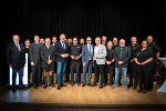 40 Jahre Landeswarnzentrale Steiermark: LH Mario Kunasek bedankte sich bei ehemaligen und aktiven Mitarbeitern - unter ihnen die aktive Leitung (Harald Eitner und Günter Hohenberger) sowie die Vorgänger (Kurt Kalcher und Gerald Pizzera). © Land Steiermark/ Jesse Streibl; Verwendung bei Quellenangabe honorarfrei